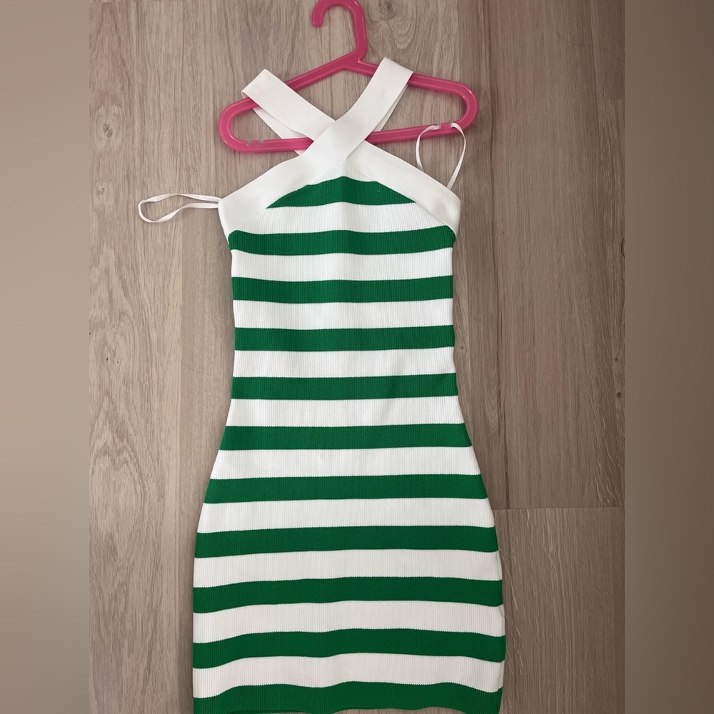 Aritzia babaton green and white dress